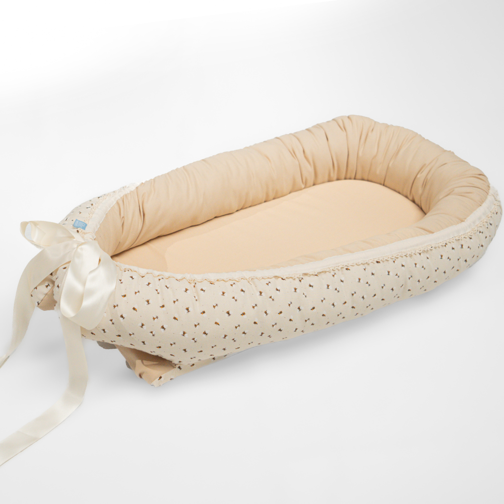 Biemin Babynest | Biemotiv og sandfarget babynest